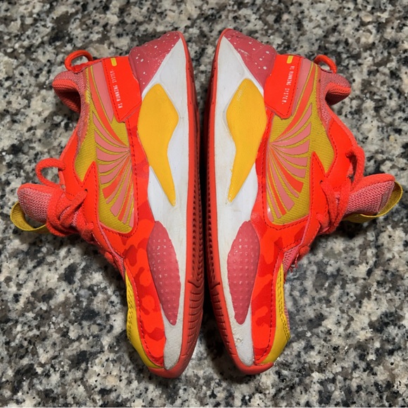 Puma - Picture 2 of 5